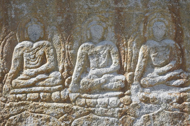 1024px-Manthal_Rock_Buddhist_inscriptions_Skardu_Mix_view.jpg