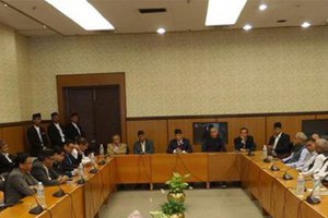 All party meet.jpg