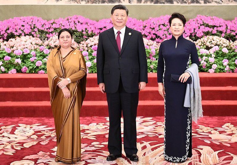 Chinese-President-Xi-Jinping-and-his-wife-Peng-Liyuan-welcome-Nepali-President-Bidya-Devi-Bhandari-Photo-XinhuaXie-Huanchi.jpg