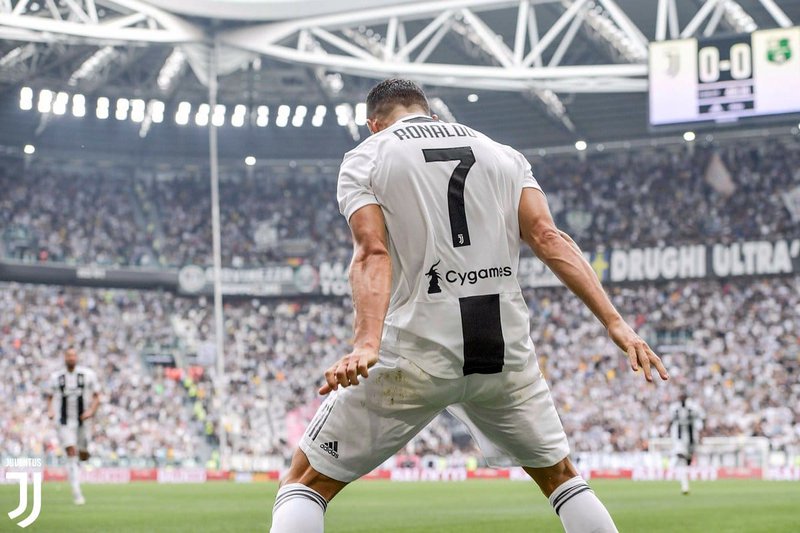 Cristiano-Ronaldo-finally-scores-first-goal-for-Juventus-12.jpg