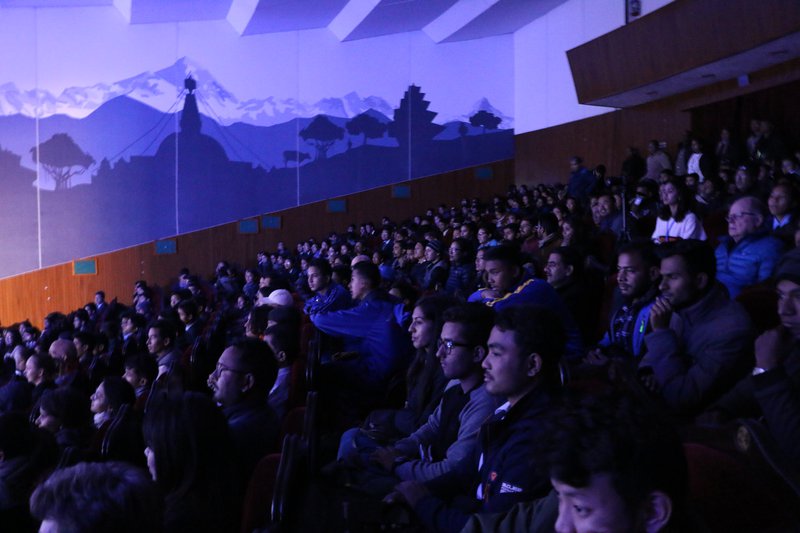 Crowd at Rashtriya Sabha Griha.JPG