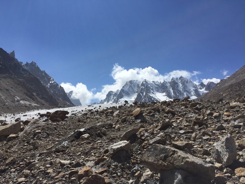 Debris-cover-over-Chhota-Shigri-Glacier-tongue-4300-m-a.s.l..jpg