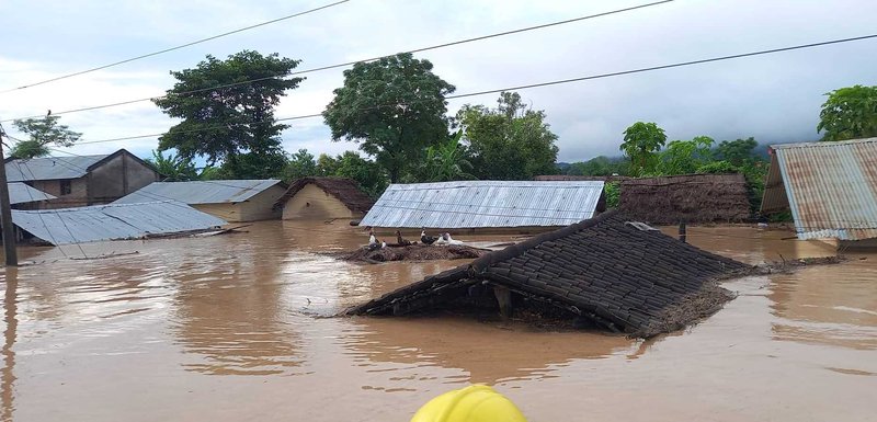 Flood in Rapti river.jpg