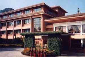 HOTEL SHANGRI-LA : Over The 35 Years