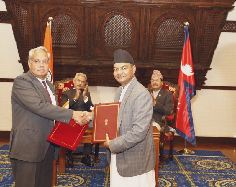 India Nepal meeting 1.jpg