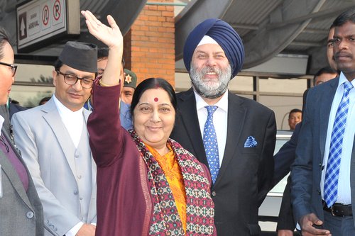 Indian minister Swaraj at airport.jpg