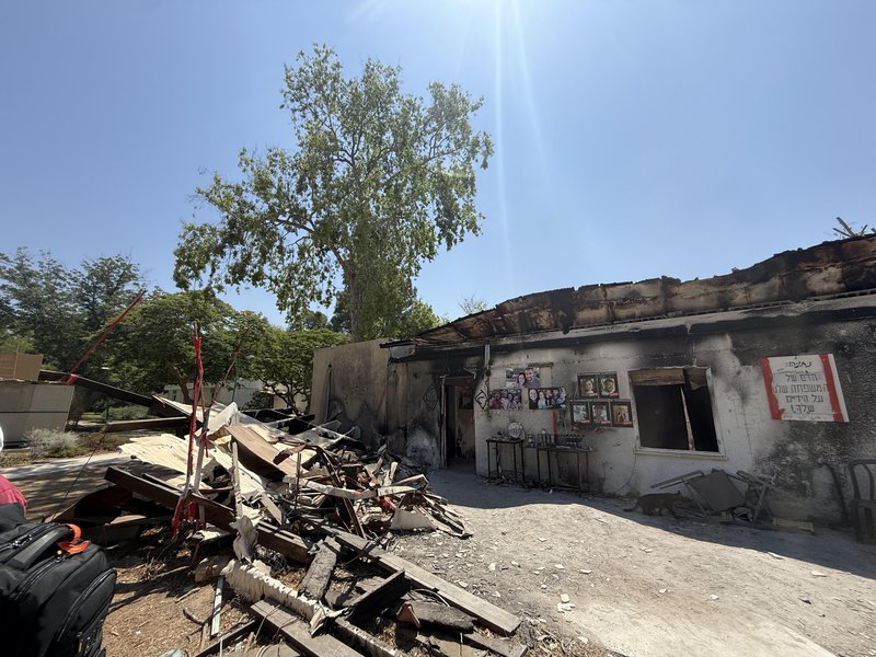 Israele town attacked by Hamas.jpg