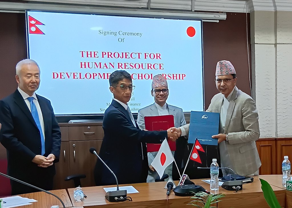 JICA extends scholarship for Governmental officials through Grant Assistance in The Project for Human Resource Development Scholarship (JDS)