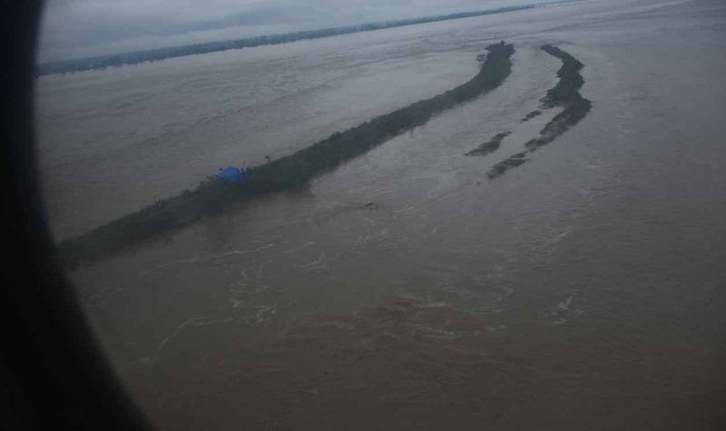 Kamala river trapped.jpg