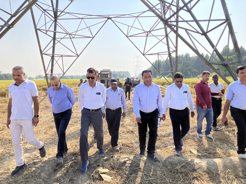 Kulman Ghising direced official in Inaruwa 400 kV .jpg