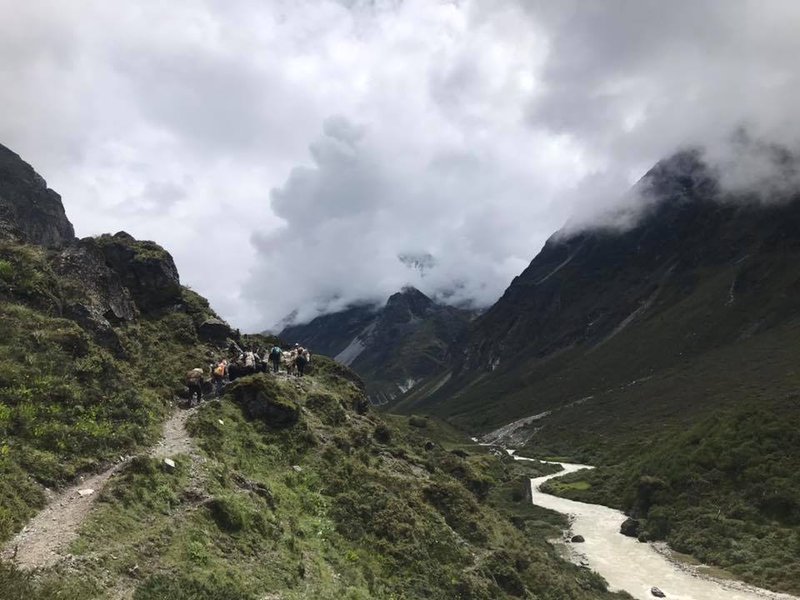 Langtang river coming down.jpg