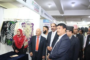 Made in Pakistan stalls visit.jpg