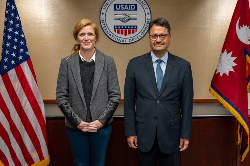 Miniser Saud USAiD director .JPG