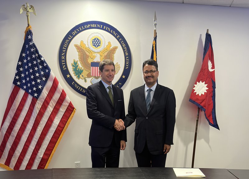 Ministe Saud In DC.JPG