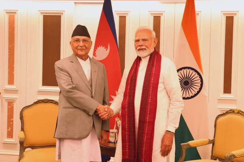 Modi and Oli.jpg
