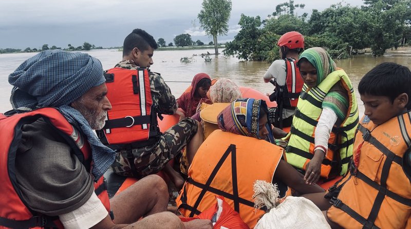 Nepal Army rescue 2.jpg