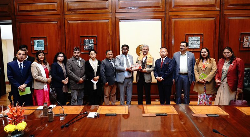 Nepalese parliamnetary delegation with Jaishanker.jpg