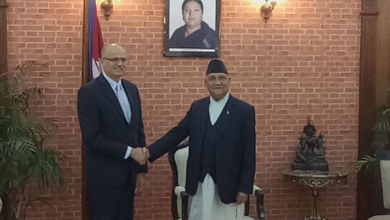 PM Oli and Indian foreign secretary.jpg