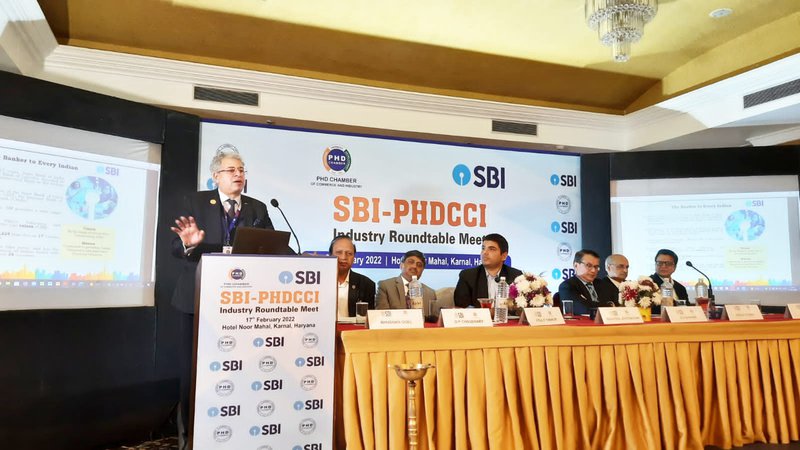 Photograph (II)_SBI-PHDCCI Industry Roundtable Meet, Karnal.jpg