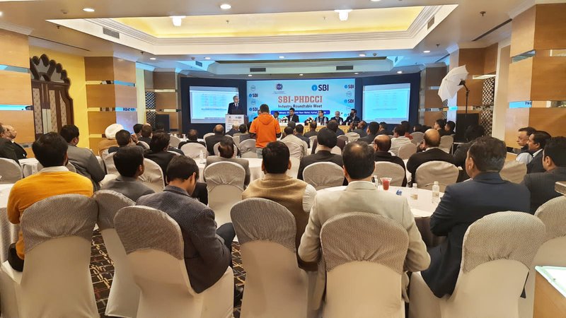 Photograph (IV)_SBI-PHDCCI Industry Roundtable Meet, Karnal.jpg