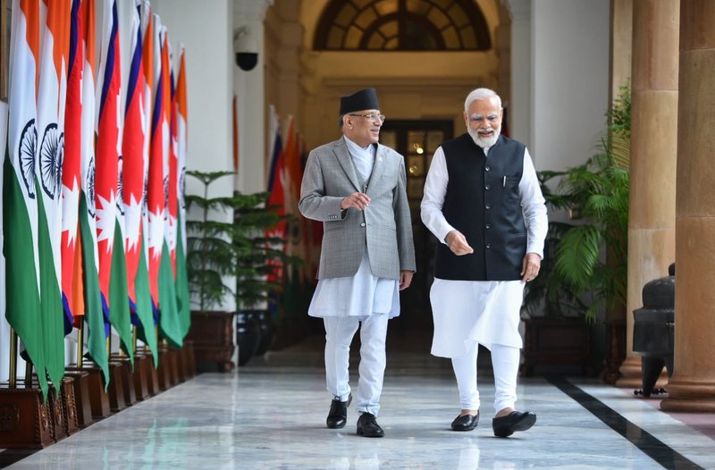 Prachanda Modi in New Delhi.jpg