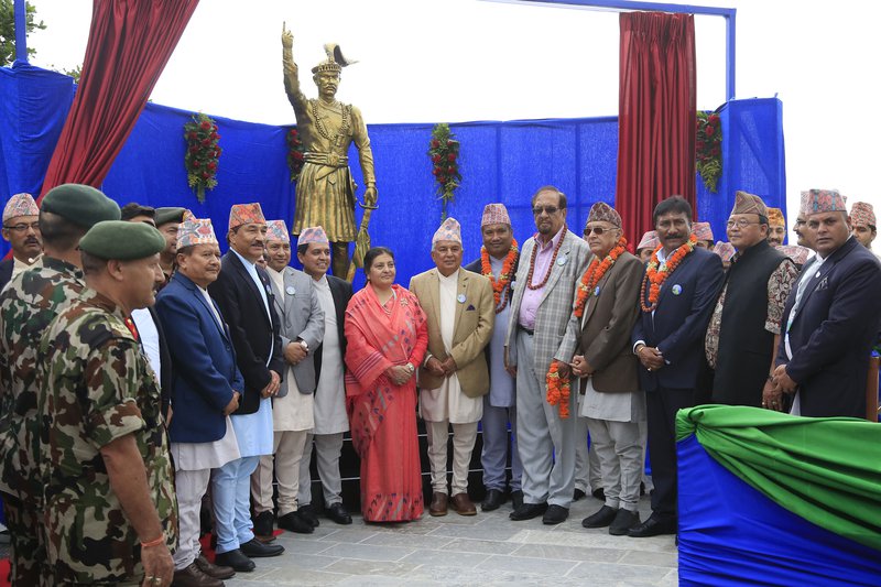 President_Unveiled_statue_Prithivi_Narayan_Shah010_MG_7990-24092017074852.jpg