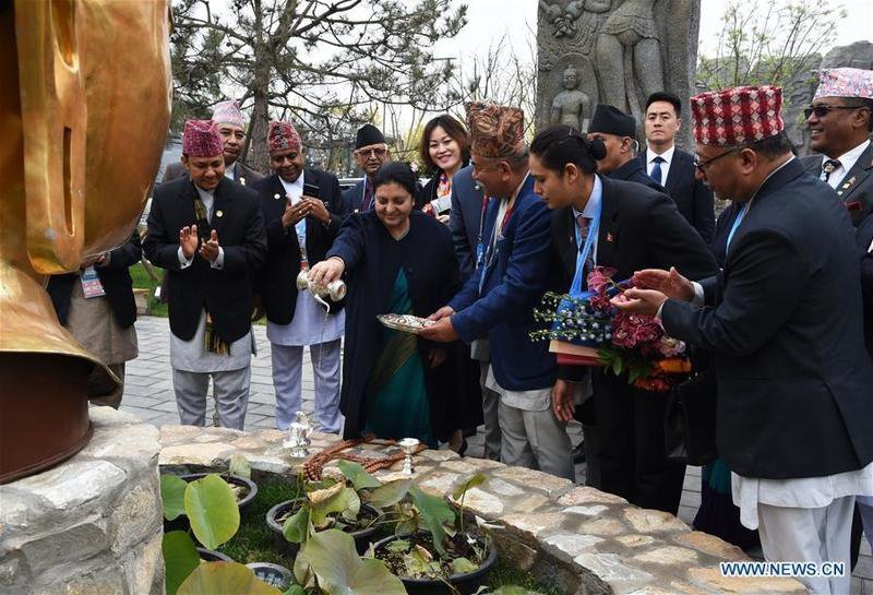 Presidnet at Lumbini park.jpg