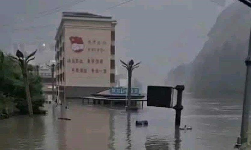 RASUWAGADHI FLOOD 8.jpg