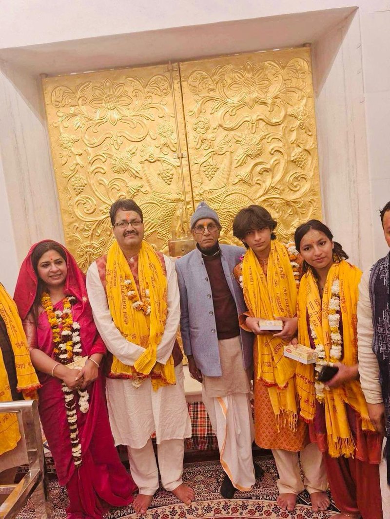 Saud in Ram Temple2.jpg