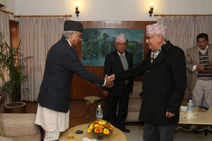 Sher_badhur_deuba_with_kp_oli-5a3cc9d19a1004.95348057.jpg