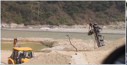 Trishuli River quering.jpg