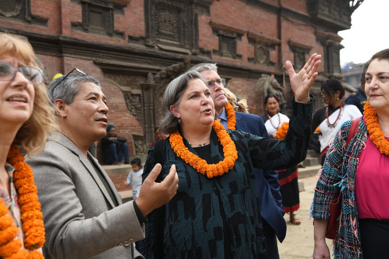 US Under secretary in Patan.jpg