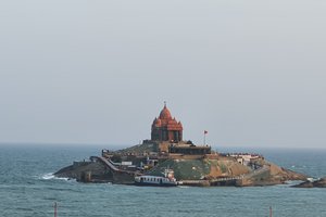 Vivekananda Memora Rock, Kanyakumari by Dipak Gyawali.jpg