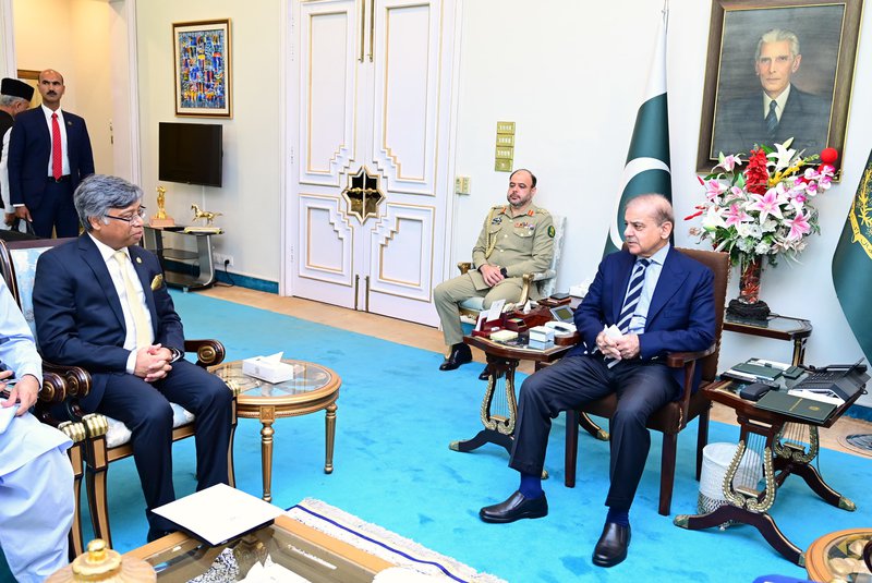 With PM Pakistan 1.jpg