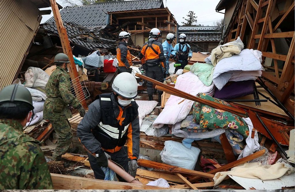 Earthquake japan disney