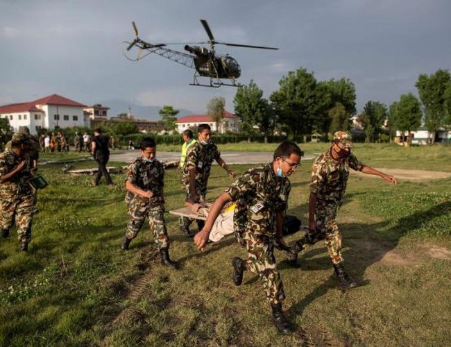 nepal army resquing.jpg